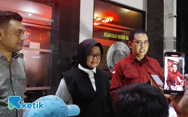 Thumbnail Berita - Kajari Sampang Minta Jurnalis Kawal Penanganan Kasus Korupsi Dana PEN Rp12 Miliar