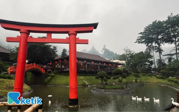 Thumbnail Berita - [FOTO] Berasa di Kyoto! Staycation Syahdu Ala Negeri Sakura di The Onsen Hot Spring Resort Kota Batu