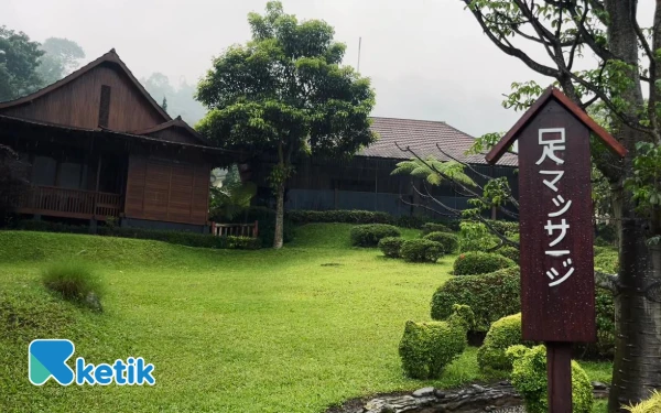 Thumbnail Tenang dan nyaman penginapan yang ada di The Onsen Hot Spring Resort Songgoriti. (Foto: Lutfia/Ketik.com)