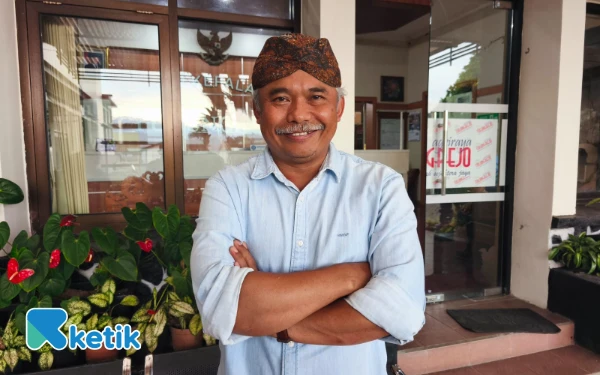 Thumbnail Berita - Suliono: Sosok Kepala Desa Nyentrik yang Sukses Majukan Desa Wisata Tulungrejo