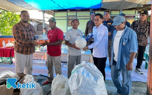 Thumbnail Berita - Bassam–Helmi Dorong Integrasi Ekonomi Laut dan Akses Air Bersih Desa di Kayoa