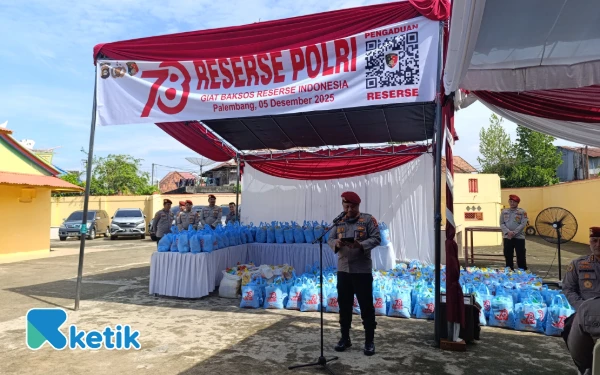 Thumbnail Berita - Aksi Sosial Reserse Polda Sumsel, 300 Paket Sembako untuk Warga Eks Titik Rawan Narkoba