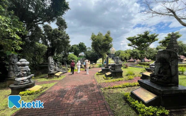 Thumbnail Miniatur candi Indonesia di Jatim Park 1 Kota Batu. (Foto: Aliyah/Ketik.com)