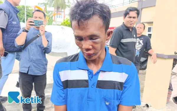 Thumbnail Berita - Nekat Todong Ojek Pakai Celurit, Malah Beraksi Dihajar Warga