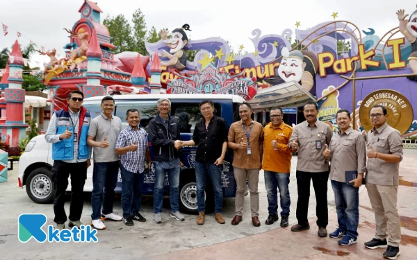 Thumbnail Berita - Tingkatkan Standar Keamanan, Jatim Park Grup Dapat Ambulans dari Jasa Raharja