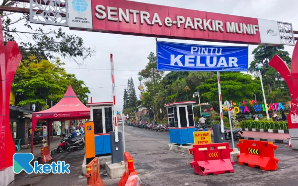 Thumbnail Berita - Alun-Alun Kota Batu Bersolek, Gate Parkir Akan Diuji Coba Besok