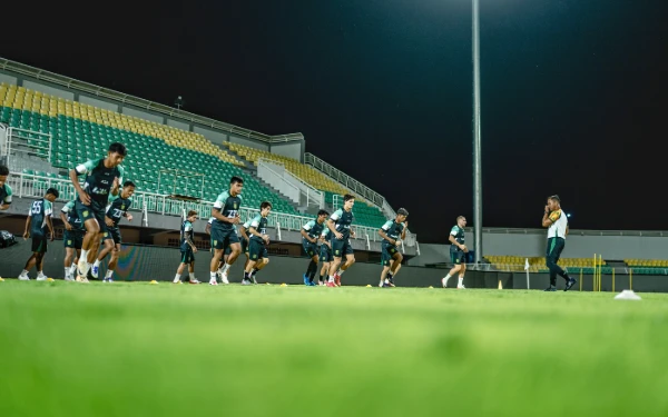 Thumbnail Berita - Uston Nawawi Sudah Siapkan Strategi Hadapi PSM Makassar