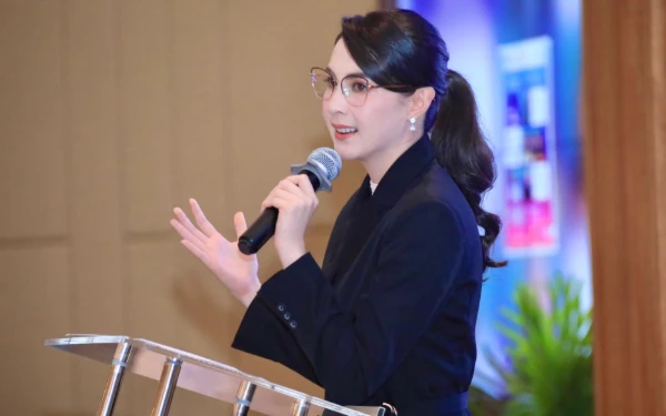 Thumbnail Berita - Ketua Dekranasda Jatim Dorong Anak Muda Jadi Motor Penggerak Ekonomi Kreatif