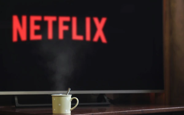 Thumbnail Berita - Netflix Resmi Akuisisi Warner Bros Senilai $82,7 Miliar