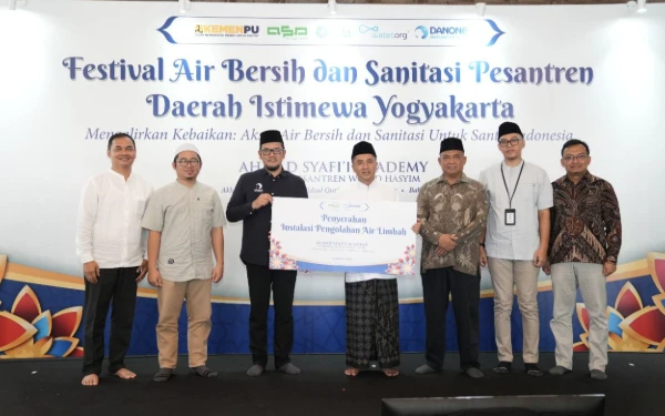 Thumbnail Berita - Bupati Sleman Buka Festival WASH, Dukung Pemenuhan Air Bersih dan Sanitasi di Pesantren