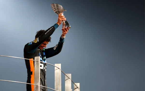 Thumbnail Berita - Lando Norris Resmi Jadi Juara Dunia Formula 1 2025!