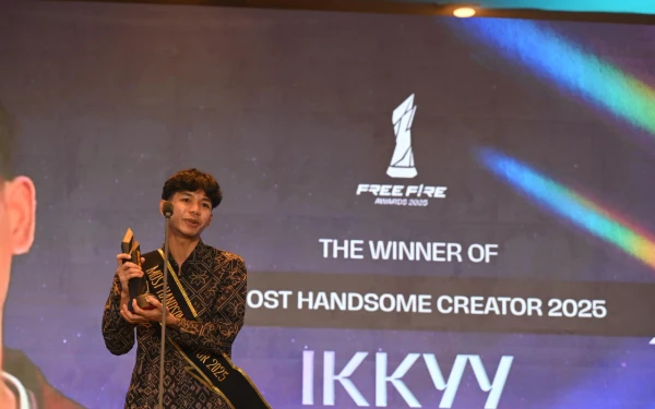 Thumbnail Berita - Jatuh Bangun Kreator Free Fire Ikyikyyy sampai Sabet Dua Penghargaan di Free Fire Awards 2025!