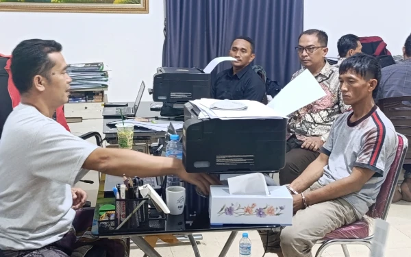 Thumbnail Berita - Angkut 1,3 Ton Sawit Curian, Pria Empat Lawang Dibekuk, Dua Rekan Kabur ke Dalam Kebun