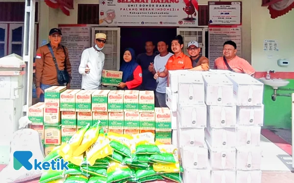 Thumbnail Berita - Warkop dan Komunitas Akur Bienam Labuhanbatu Salurkan Donasi untuk Korban Bencana Sumatera