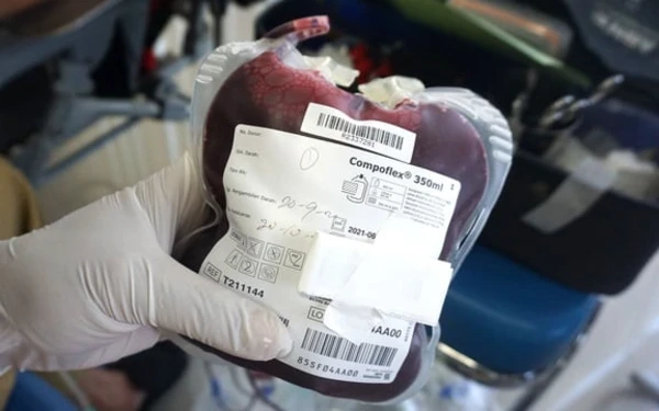 Thumbnail Stok Darah PMI Kota Peklongan Fluktuatif, Donor Mobile Dibatasi