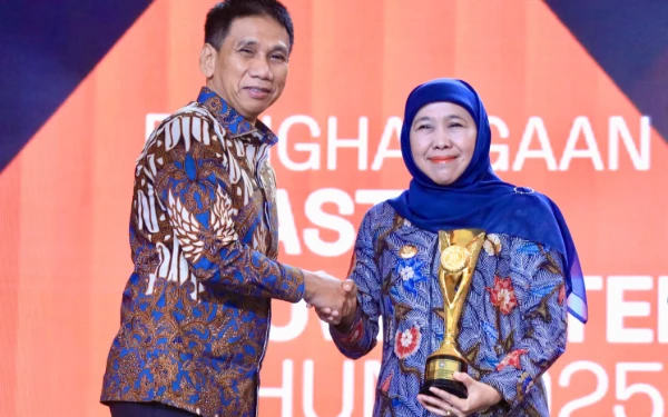 Thumbnail Berita - Jatim Raih IGA 2025, Provinsi Terinovatif, Gubernur Khofifah: Indeks Inovasi Daerah Jatim Tertinggi se-Pulau Jawa