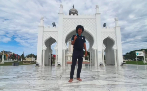 Thumbnail Berita - Mamak Al Hadad Nilai Raja Siahaan Layak Maju Ketua Asprov PSSI Jatim, Ini Alasannya