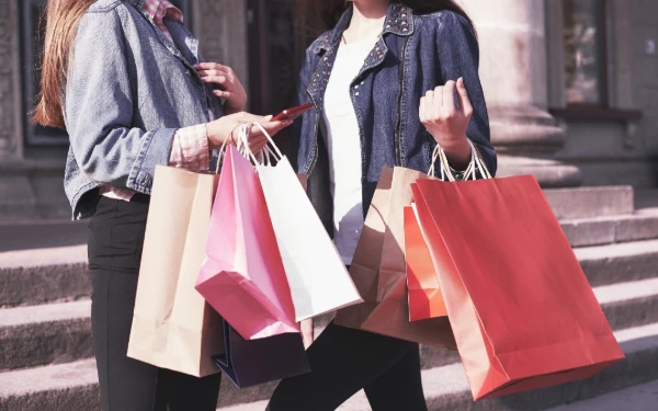 Thumbnail Berita - Mengenal Konsumerisme, Saat Keinginan Mulai Menggeser Kebutuhan