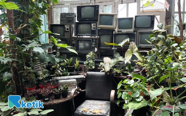 Thumbnail Salah satu spot aesthetic yang digemari pengunjung untuk berfoto. (Foto: Lutf/Ketik.com)