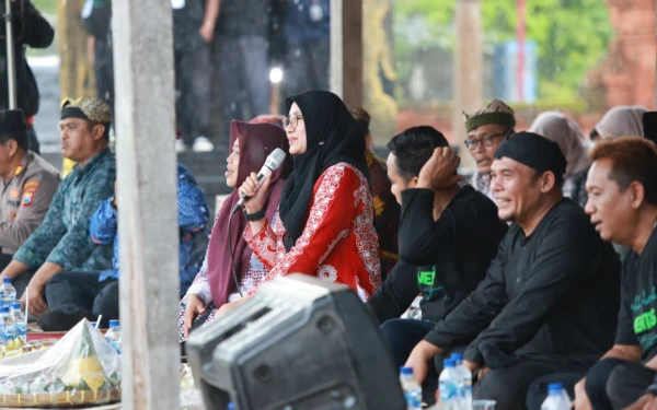 Thumbnail Berita - Warga Temurejo Banyuwangi Gelar Kenduri Ingkung Sewu Syukuri Sertifikat TORA