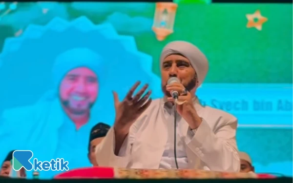 Thumbnail Berita - Ribuan Jemaah Padati Jakabaring, Palembang Bersholawat Mengetuk Pintu Langit Sumatera