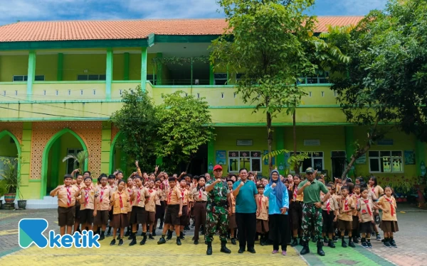 Thumbnail Berita - Gandeng Kostrad 501, SDN Kelun Kota Madiun Gelar Penguatan Karakter Siswa