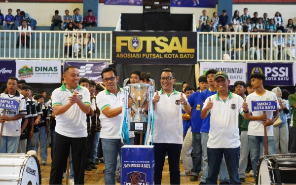 Thumbnail Berita - Batu Futsal League 2025 Dimulai, Wali Kota Nurochman Tekankan Sportivitas dan Kejujuran
