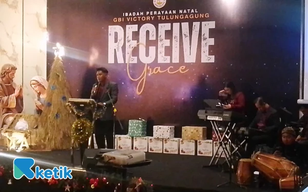 Thumbnail Berita - Wabup Tulungagung Hadiri Perayaan Natal GBI Victory Tulungagung, Penuh Suka Cita