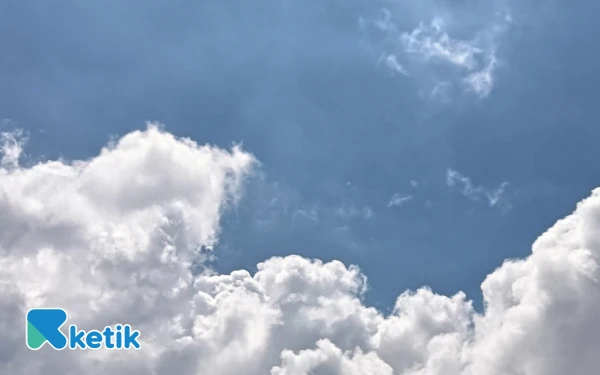 Thumbnail Berita - Prakiraan Cuaca Hari Ini 16 Desember 2025, Surabaya dan Blitar Berawan