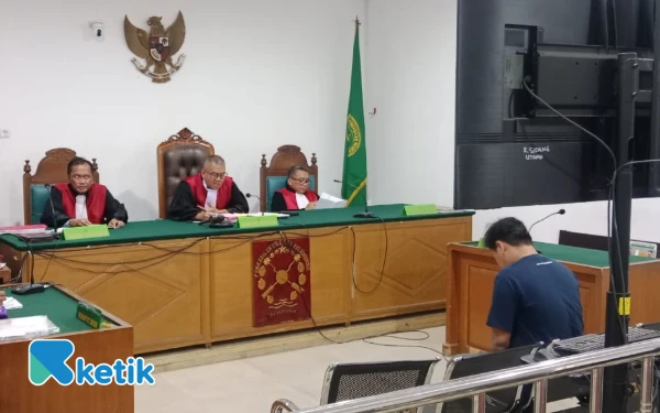 Thumbnail Berita - Jual Mobil Objek Fidusia Tanpa Izin, Petrus Gultom Dipenjara 1 Tahun