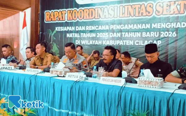 Thumbnail Berita - Perayaan Nataru, Bupati Cilacap Imbau Tidak Ada Euforia Berlebihan dan Jaga Toleransi