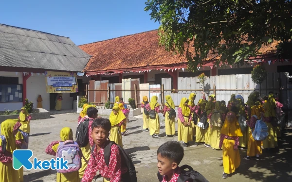 Thumbnail Berita - Lahan SDN Balung Arosbaya Ditutup Kuasa Hukum: Somasi Berakhir, Penutupan Sah Usai Pemkab Tak Beri Kejelasan