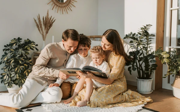 Thumbnail Berita - Rayakan Tahun Baru Tanpa Keluar Rumah, Ini 10 Ide Kegiatan Bersama Keluarga