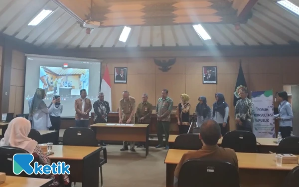 Thumbnail Berita - DPMPTSP DIY Susun SOP Perizinan Baru 2025: Target Pelayanan Publik Lebih Efektif, Efisien, dan Inklusif!