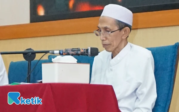 Thumbnail Berita - Kiai Zuhri Zaini: Taat Pemimpin Sah Perintah Agama, Selama dalam Kebenaran