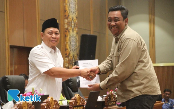 Thumbnail Berita - Fraksi PDI-P Bojonegoro Setujui Raperda KTR, Seimbangkan Kesehatan dan Ekonomi Tembakau