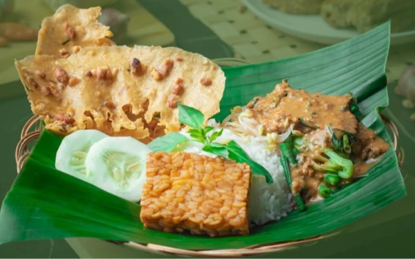 Thumbnail Berita - Pecel Sabet Gelar Salad Terbaik Dunia! Salah Satunya di Malang