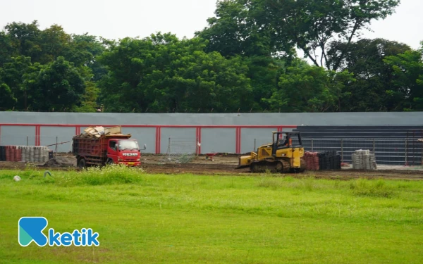 Thumbnail Berita - Renovasi Stadion Gajah Mada Mojokerto Rp3,8 Miliar Belum Sentuh Rumput dan Lintasan Lari