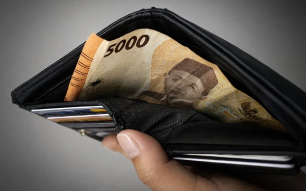 Thumbnail Berita - Susah Kaya karena Gaji di Bawah UMR? Inilah Tips Kelola Uang yang Wajib Dicoba