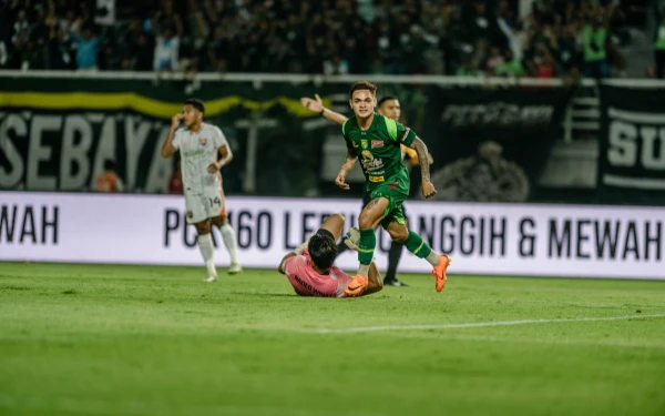 Thumbnail Berita - Persebaya Imbang Lawan Borneo FC 2-2, Leo Lelis Minta Maaf Lakukan Gol Bunuh Diri