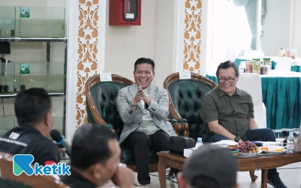 Thumbnail Berita - Bupati Bandung Instruksikan Disnaker Segera Kaji Soal Pemberlakuan UMSK