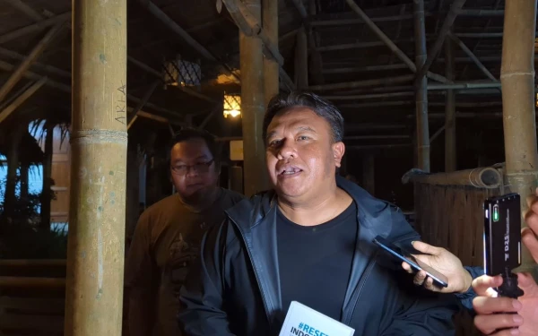 Thumbnail Berita - Ironis! Diskusi Bedah Buku Reset Indonesia di Madiun Dibubarkan