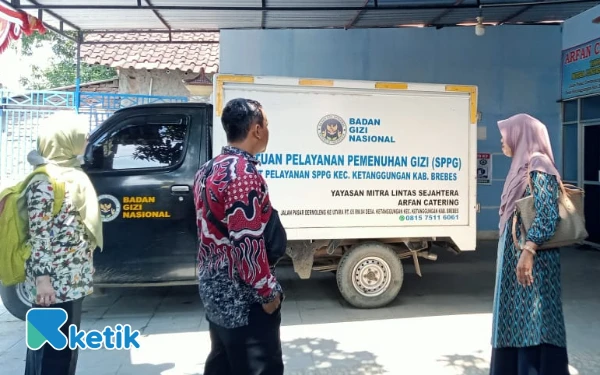 Thumbnail Berita - Viral Menu Makan Bergizi Gratis Berbelatung di Brebes, Dinkes Investigasi Dapur SPPG Ketanggungan