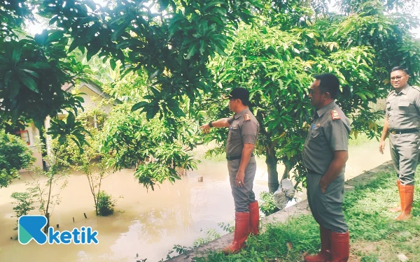 Thumbnail Berita - Kali Lamong Kembali Meluap hingga Rendam Ribuan Rumah Terendam, Warga Gresik Selatan Bertahan di Tengah Kepungan Air