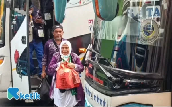 Thumbnail Berita - 66 Persen Pembayaran Calon Jemaah Haji Jatim Sudah Lunas, Sisanya Belum karena Kesehatan