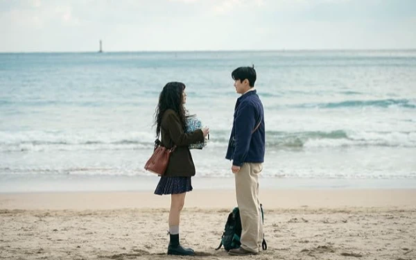 Thumbnail Berita - Love, Untangled: Potret Insecurity dan Proses Bertumbuh Remaja