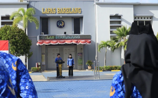 Thumbnail Berita - Upacara Hari Ibu ke-97 Lapas Batam, Teguhkan Peran Strategis Perempuan