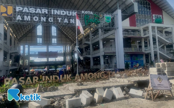 Thumbnail Berita - Manjakan Pejalan Kaki, DPUPR Kota Batu Kebut Pedestrian dan Drainase Jalur Wisata Jelang Nataru