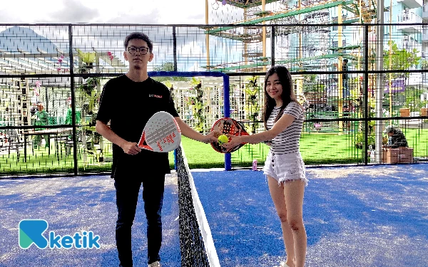 Thumbnail Berita - [FOTO] Pertama di Kota Batu, Keindahan Lapangan Padel  Di Senyum World Hotel Jatim Park 3