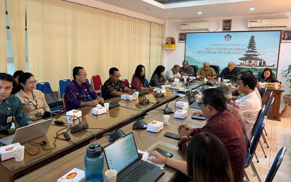 Thumbnail Berita - UMP Bali 2026 Resmi Naik 7,04 Persen, Sektor Pariwisata Tembus Rp3,26 Juta